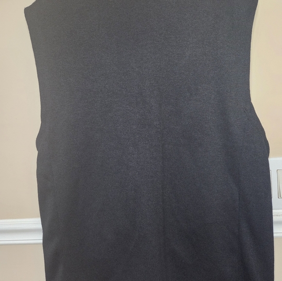 Greg Norman Sweater Vest Mens Extra Large Golf Shark Casual Outdoor black NWT. - Picture 7 of 12